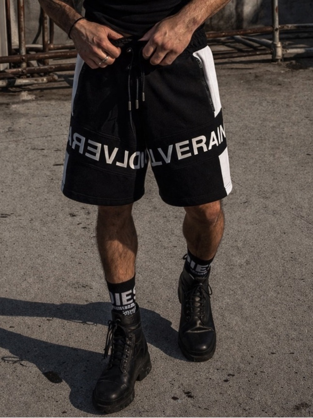 Diesel DLVERANCE Logo Shorts Black White Oversized Streetwear S/M